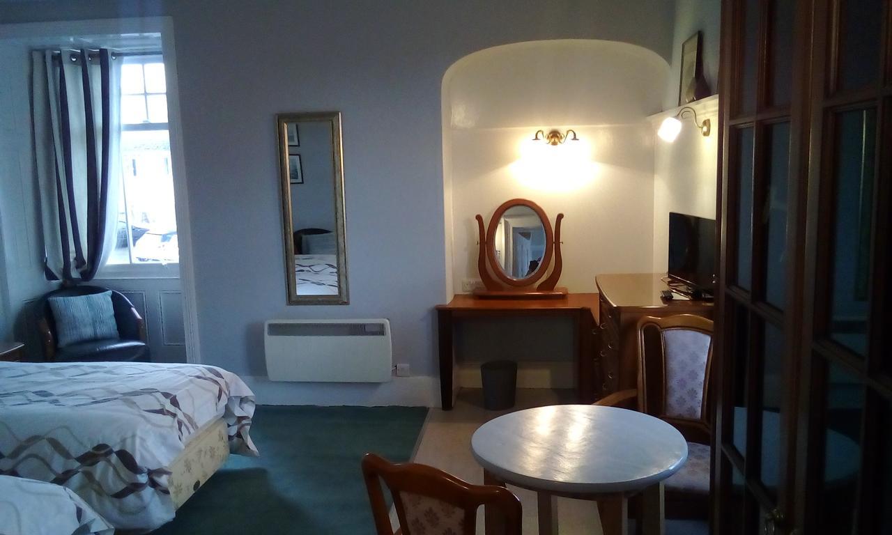Tower Hotel تالغارث المظهر الخارجي الصورة